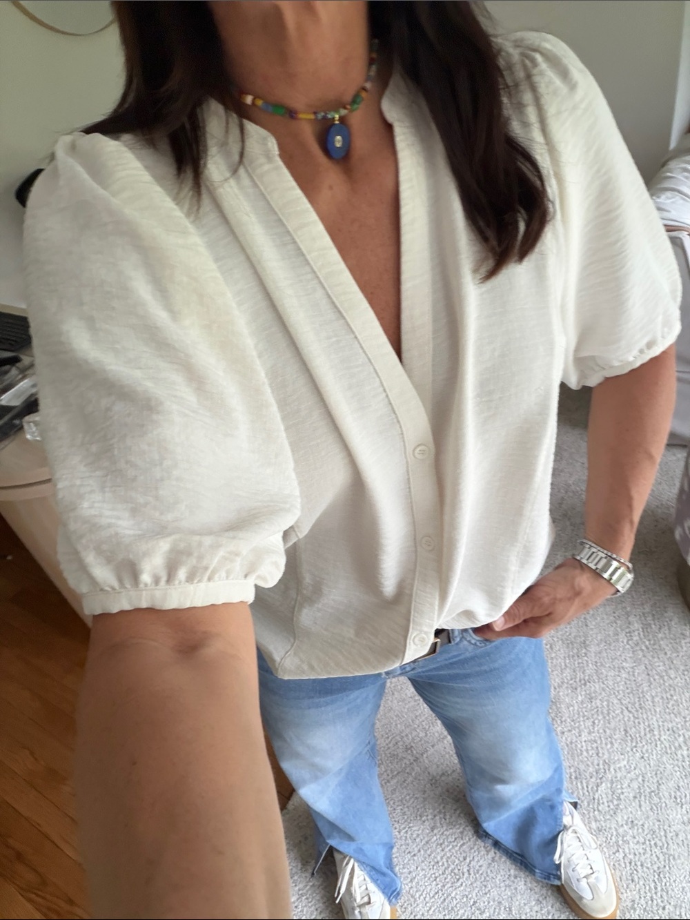 Brochu Walker White Button-Front V-Neck Puff Sleeve Top - Picture 2 of 5